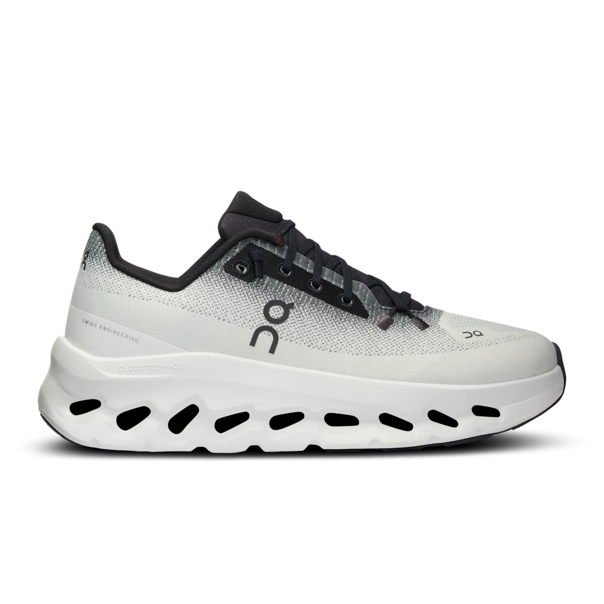 Cloudtilt Black | Ivory — 1