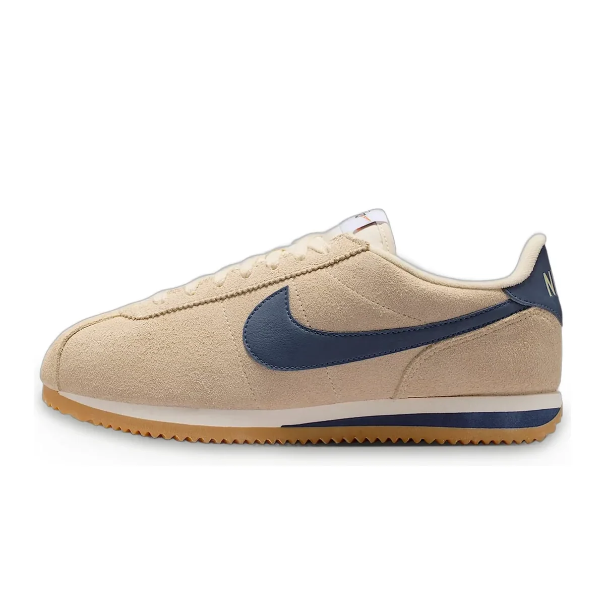 Cortez Beach / Sail / Gum Light Brown / Midnight Navy