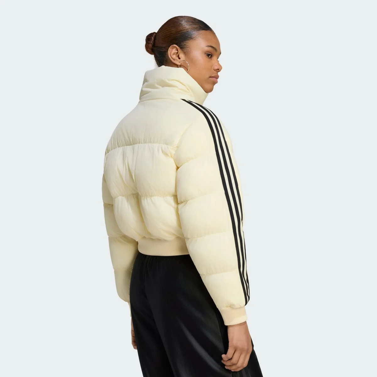 Adicolor Short Puffer Jacket Warm Vanilla — 3