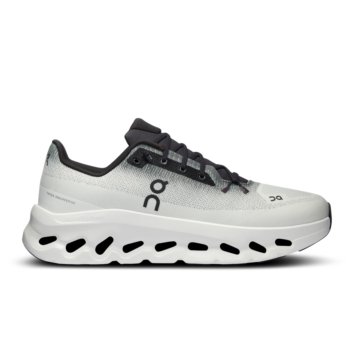 Cloudtilt Black | Ivory